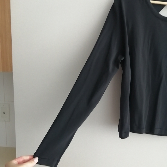 Lululemon Back Up Long Sleeve Open Back Black Light Sweater Medium - Picture 6 of 14
